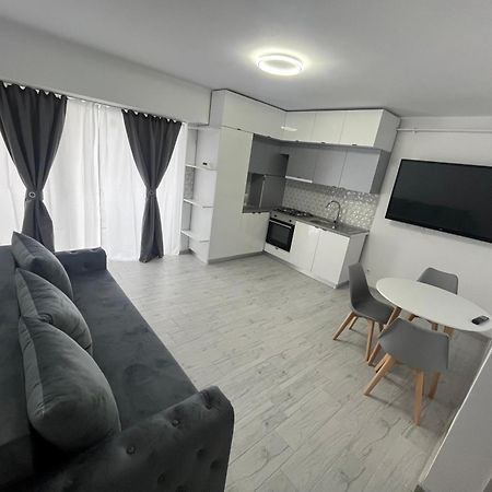 Luxy Apartment Крайова Екстериор снимка
