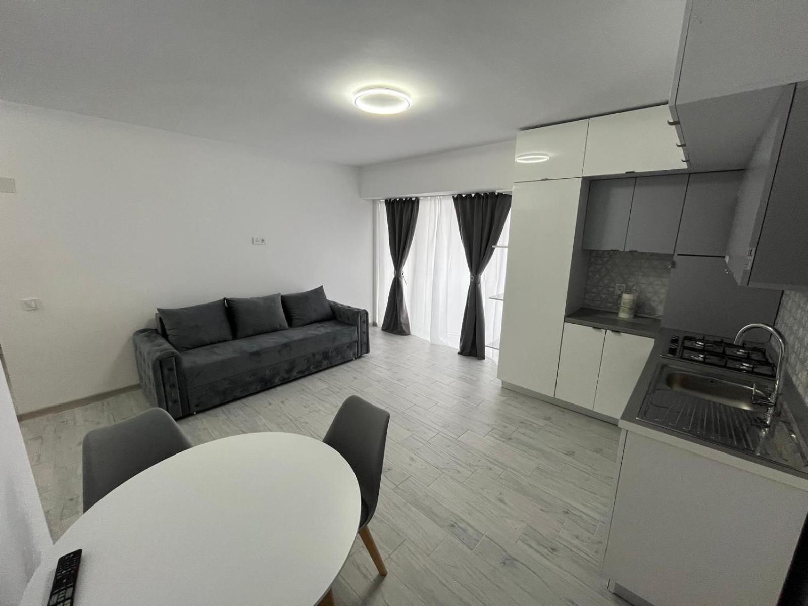 Luxy Apartment Крайова Екстериор снимка